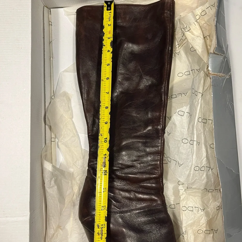 Women’s tall boots from Aldo. Dark brown/ burgundy size 9 - Picture 6 of 12